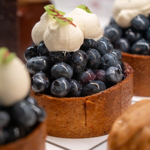 La tartelette à la myrtille de la pâtisserie Faure à Saint-Junien, à quelques minutes de Limoges